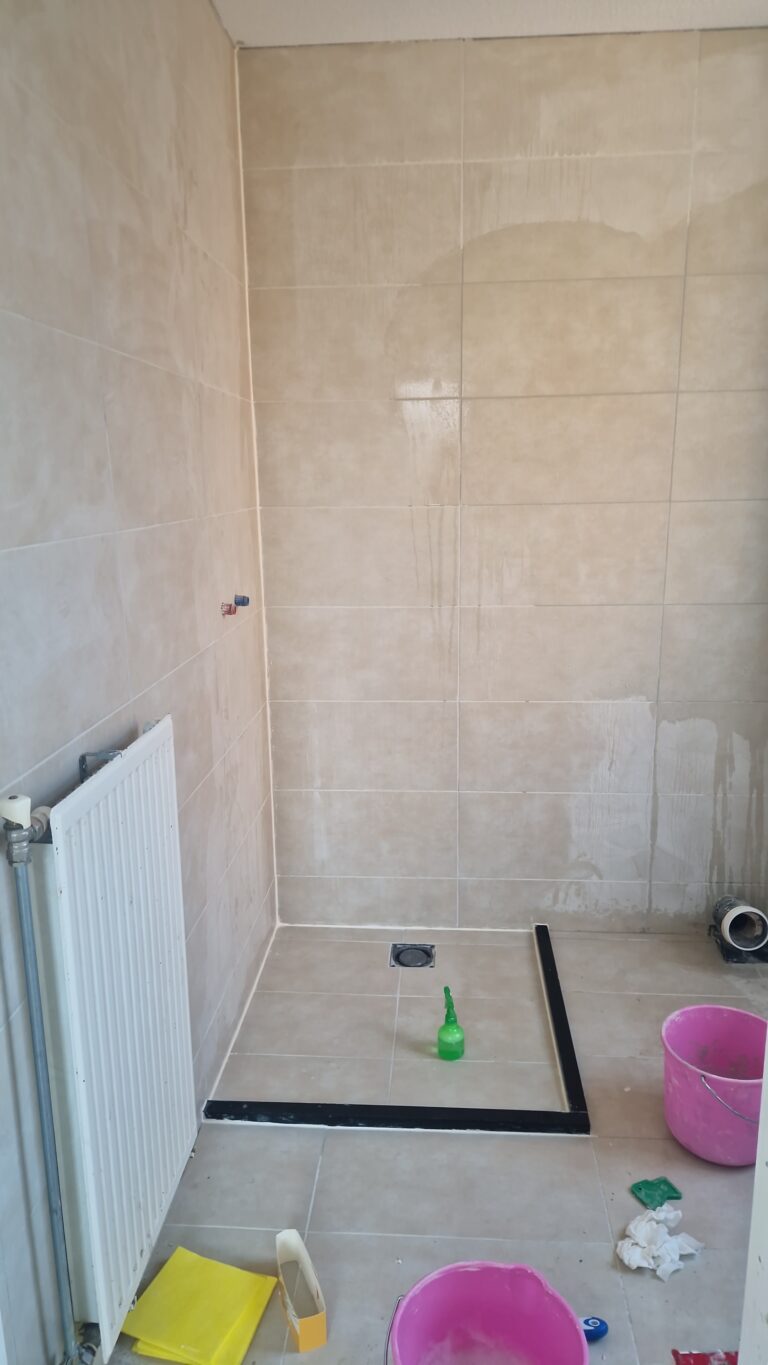 Badkamers & Toilet - renovatieproject door Exclu Bouw in Nijmegen