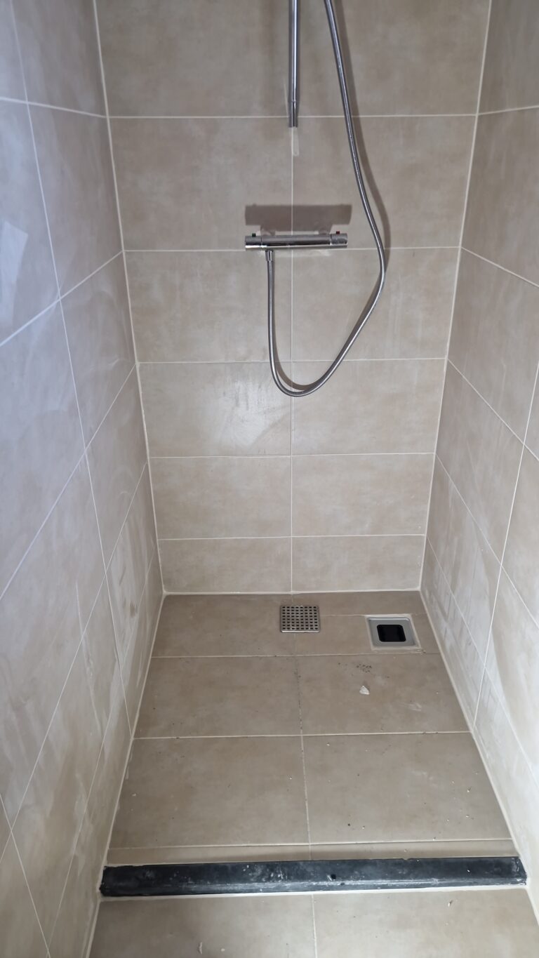Badkamers & Toilet - renovatieproject door Exclu Bouw in Nijmegen